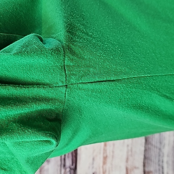 TARGET GREEN LONG SLEEVE CREW NECK PULLOVER CHRISTMAS TEE - Picture 5 of 11